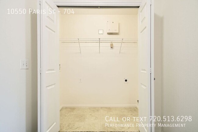 Building Photo - 10550 Paris St