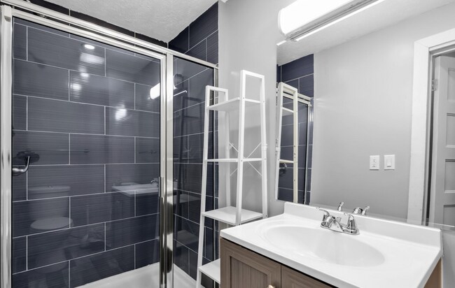 Building Photo - 1911 S 14th St