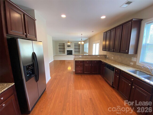 Building Photo - 13921 Daltrey Ln