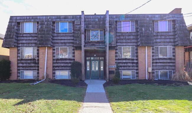 Building Photo - NEW 2 bedroom and 1.5 bathroom in downtown Beaver!!!!