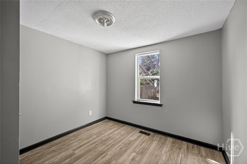 Building Photo - 1711 Stratford St