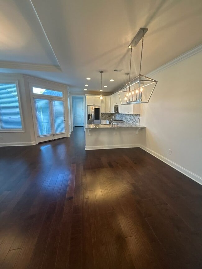 Building Photo - 3BR End-Unit in Westhaven | Main-Level Primary + Office + Bonus Room