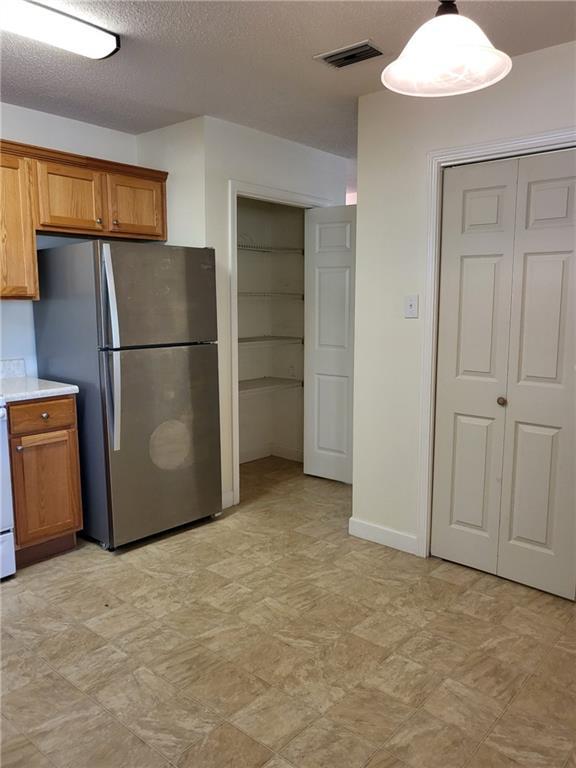 Building Photo - 210 Trixie Ct