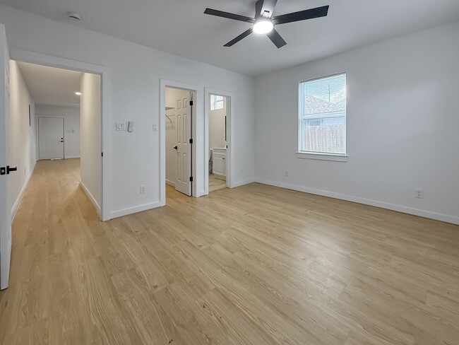 Building Photo - 6707 Avenue F