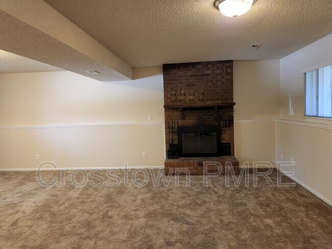 Building Photo - 4325 W 23rd St