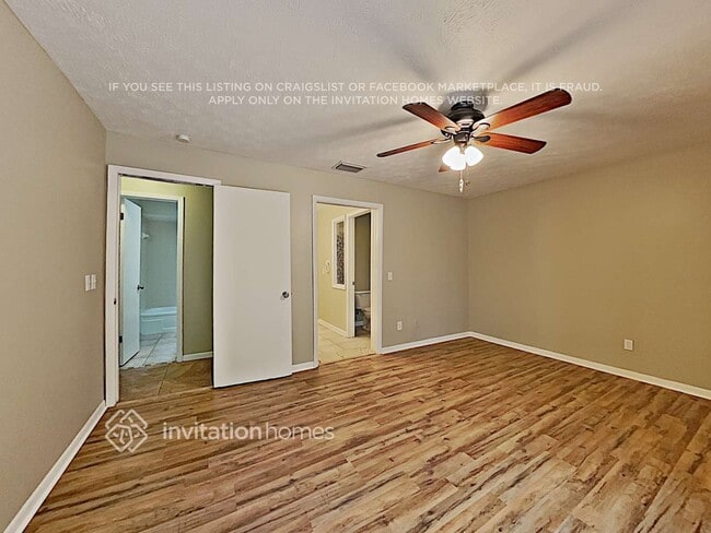 Building Photo - 13907 Hayward Pl