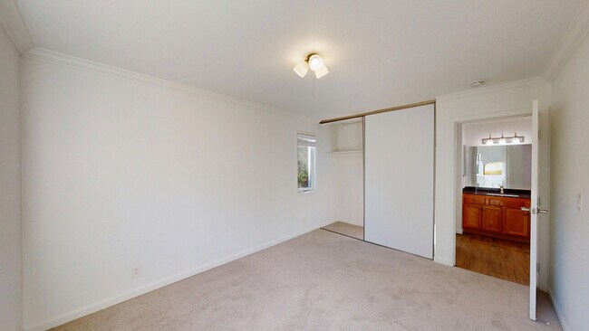 Building Photo - 481 Ignacio Blvd