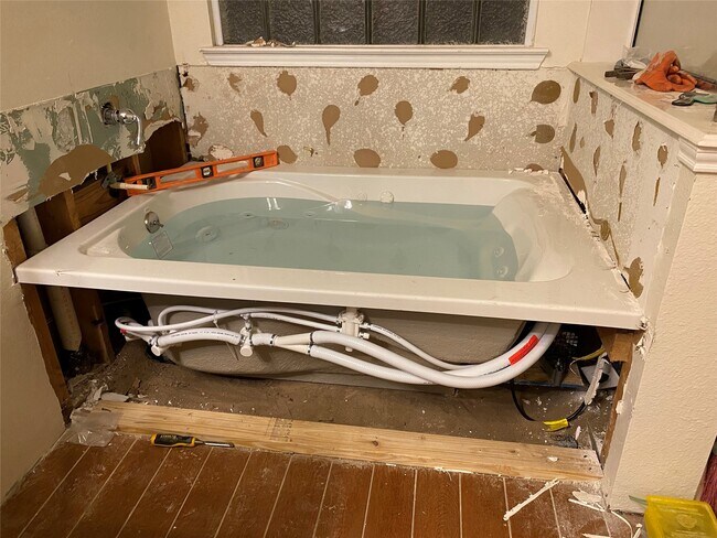 Building Photo - 8138 Wooded Terrace Ln