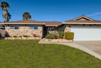 Building Photo - AMAZING 4/2 (Power Inn/Florin) Home!  Plea...