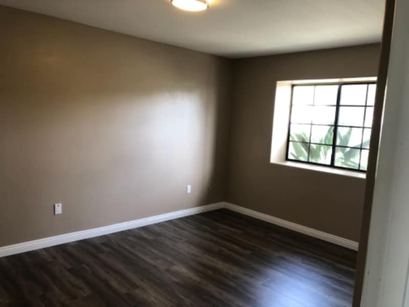 Building Photo - 1824 Queens Way