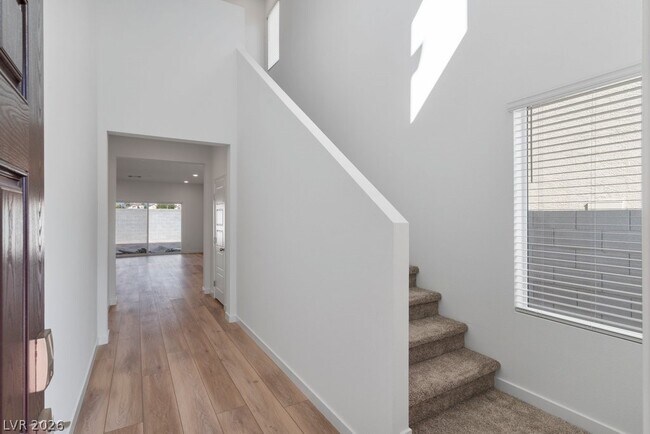 Building Photo - 8328 Meridian Rdg Ave