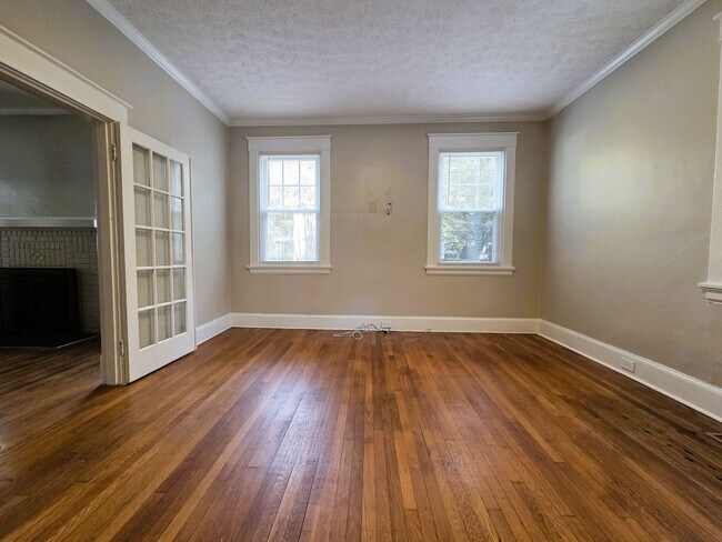 Building Photo - Renovated stately brick home in Forest Hill area on large lot.