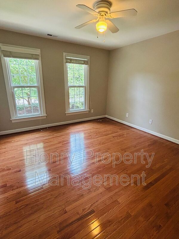 Building Photo - 203 Langston Mill Ct