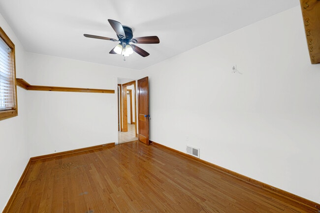 Building Photo - 5535 S Kildare Ave