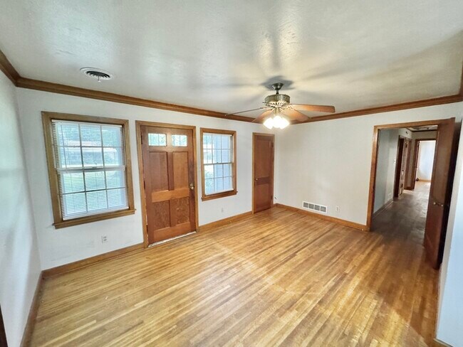 Building Photo - 3924 Cheryl Dr