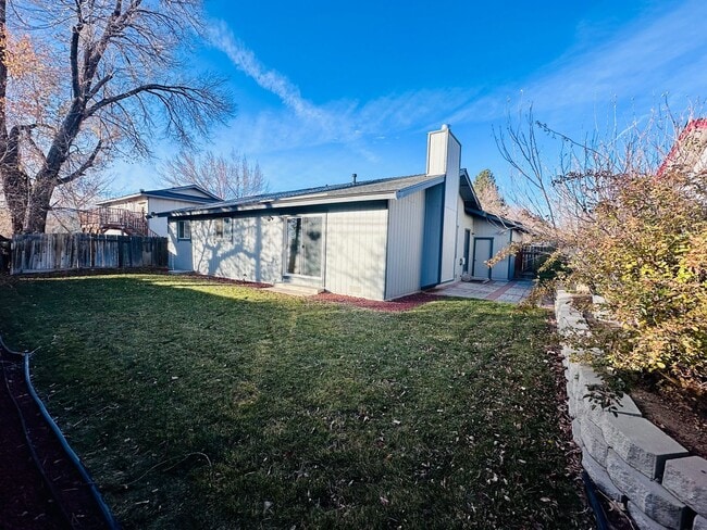 Building Photo - Charming Three Bedroom in Old Northwest Reno - Sewer & Trash Included! Available NOW!