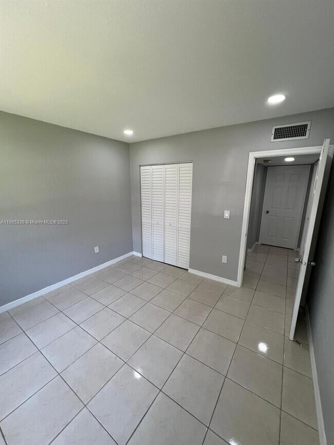 Building Photo - 7953 SW 104th St