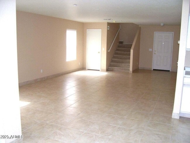 Building Photo - 7500 E Deer Valley Rd