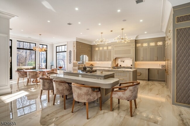 Building Photo - 6 Deer Trail Rd