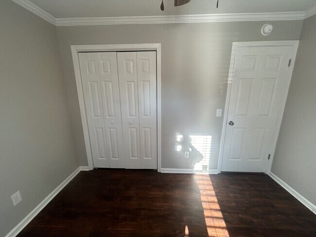 Building Photo - 207 Coronado Rd