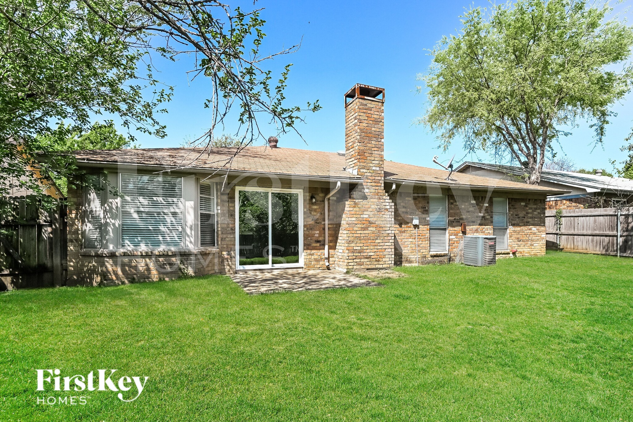 Building Photo - 7508 Evergreen Dr