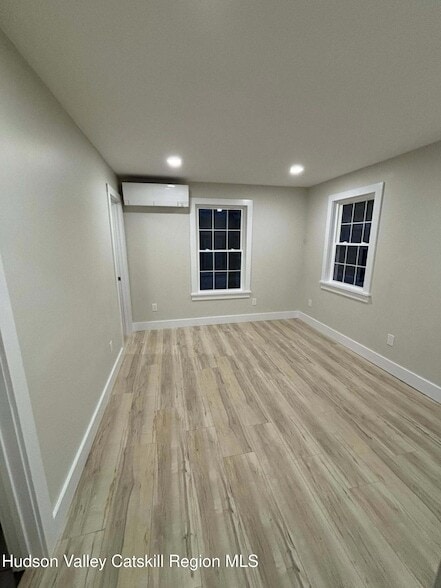 Building Photo - 13 Saugerties Manor Rd