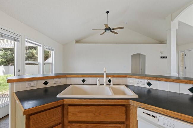 Building Photo - 7646 Cypress Ln