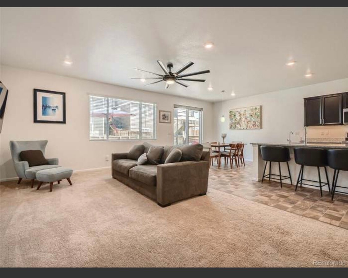 Island nook - 9260 Rifle St