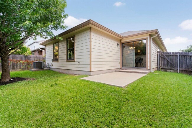 Building Photo - 6605 Kirkwynd Dr