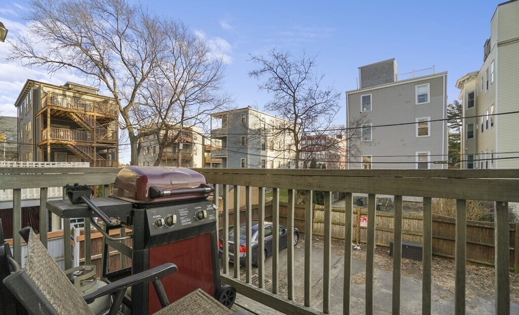 Building Photo - 8 Howell St