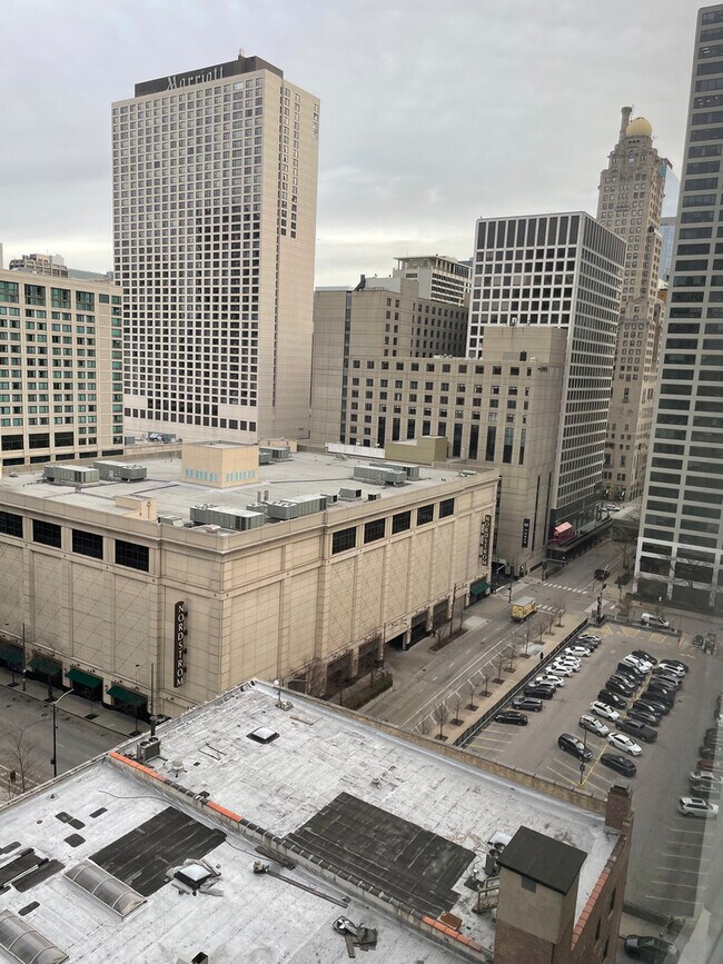 Building Photo - 440 N Wabash Ave