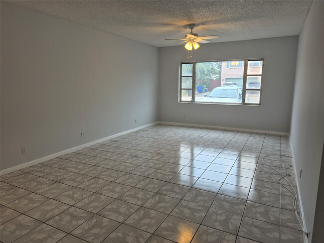 Building Photo - 5840 NE 22nd Way