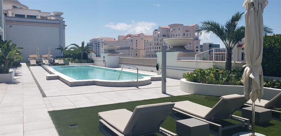 Building Photo - 275 Giralda Ave