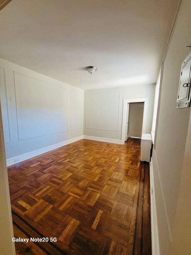 Interior Photo - Modern Kit/Bath, Heat/HW included, Professional Managers