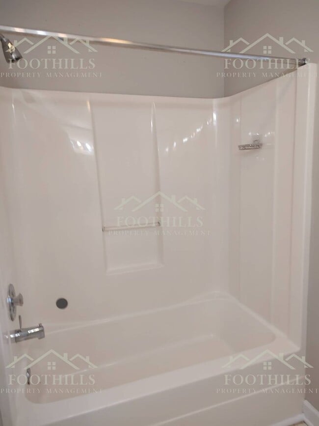 Building Photo - 901 Autumn Oaks