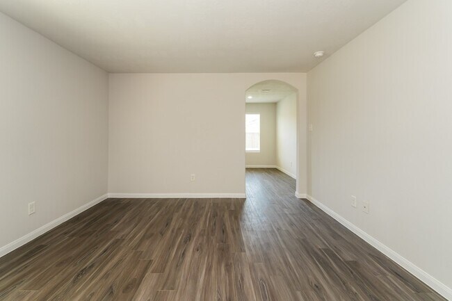 Building Photo - 5534 Plantation Forest Dr