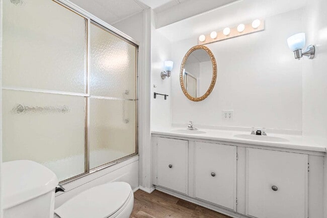 Building Photo - 2BR/2BA Manufactured Home in The Villages