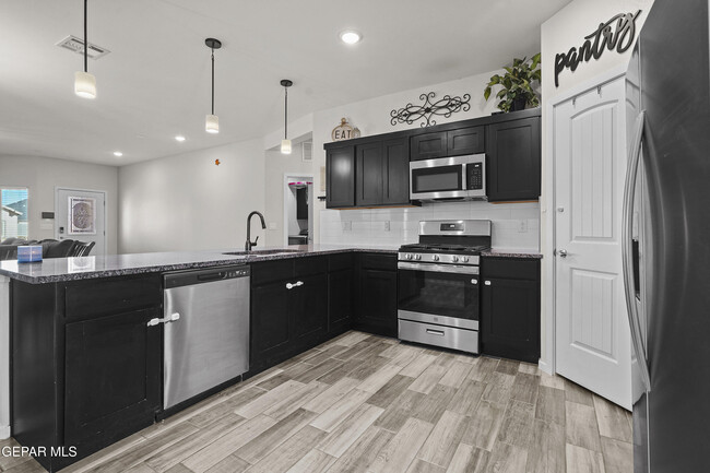 Building Photo - 14812 Jack White Ave