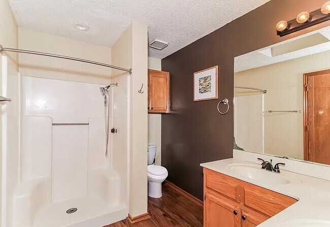 Building Photo - 1517 NE 26th St