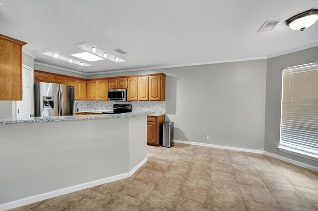 Building Photo - 8632 Duke Ave