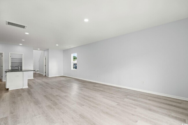 Building Photo - 336 Hidden Cove Dr