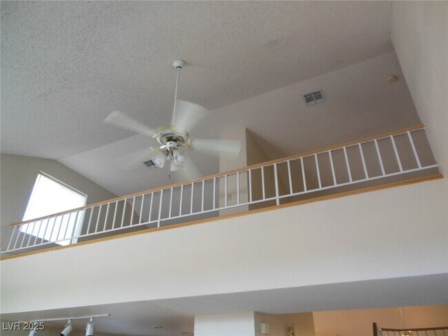 Building Photo - 2047 Angel Falls Dr