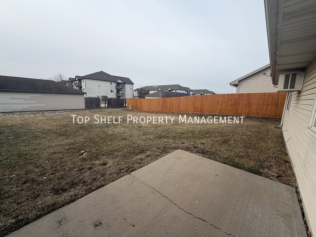 Building Photo - 218 4th St NW