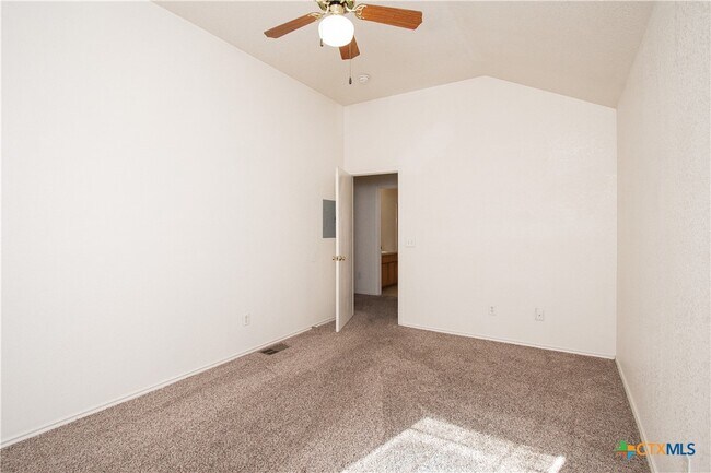 Building Photo - 4003 Pilgram Dr