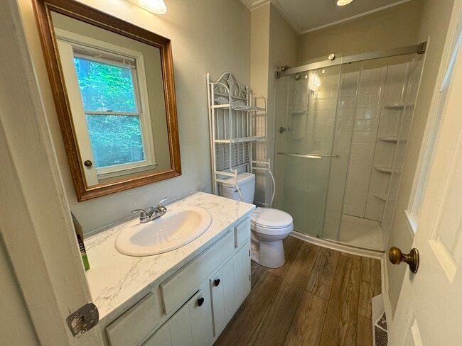 Building Photo - 285 High Meadow Dr