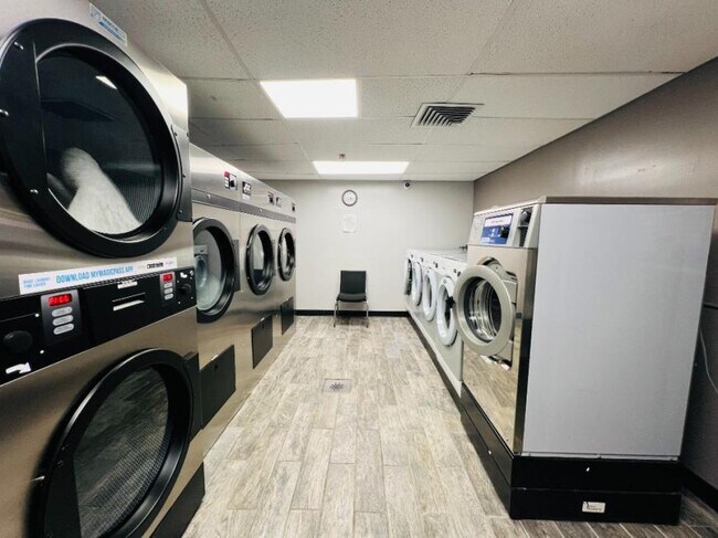 Building Photo - 1 bedroom in New York NY 10023
