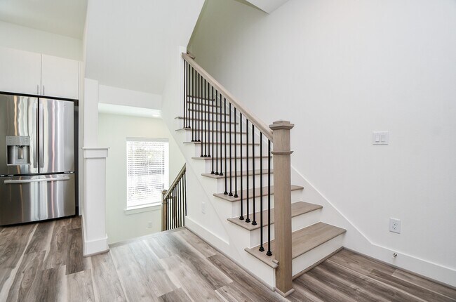Building Photo - 11119 Savannah Woods Ln