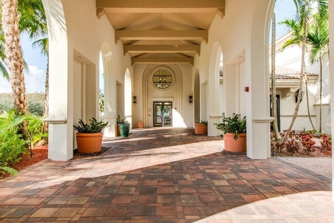 Building Photo - 9615 Shepard Pl