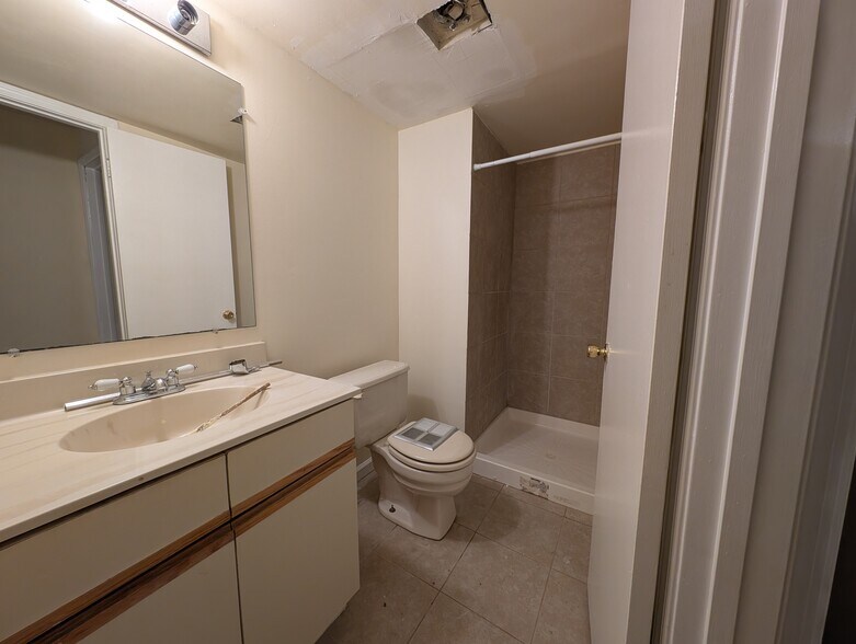 Building Photo - 3829 Water Drop Ct