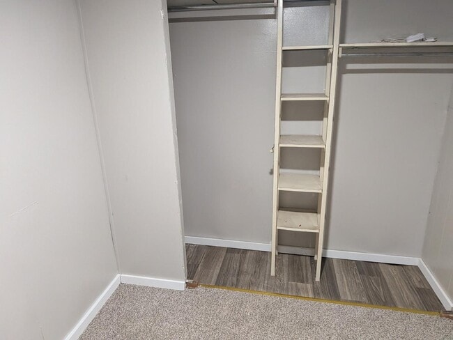 Building Photo - 2400 Oaklawn Blvd